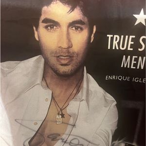 Enrique Iglesias Hand Autographed Shirt Tour/ Frag. Launch 1995 Tommy Hilfiger
